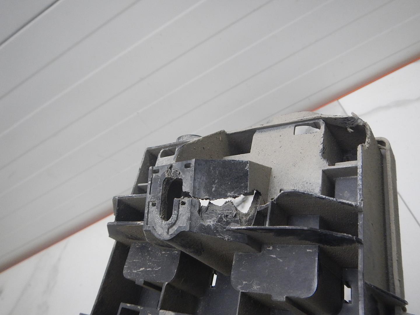 Корпус блока предохранителей