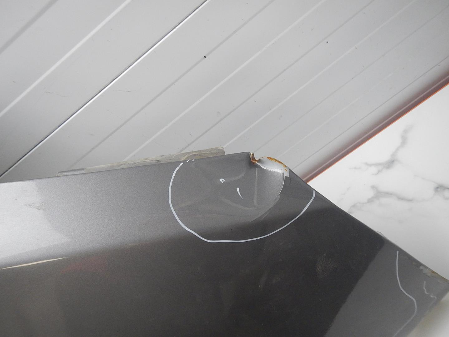 Крыло переднее правое