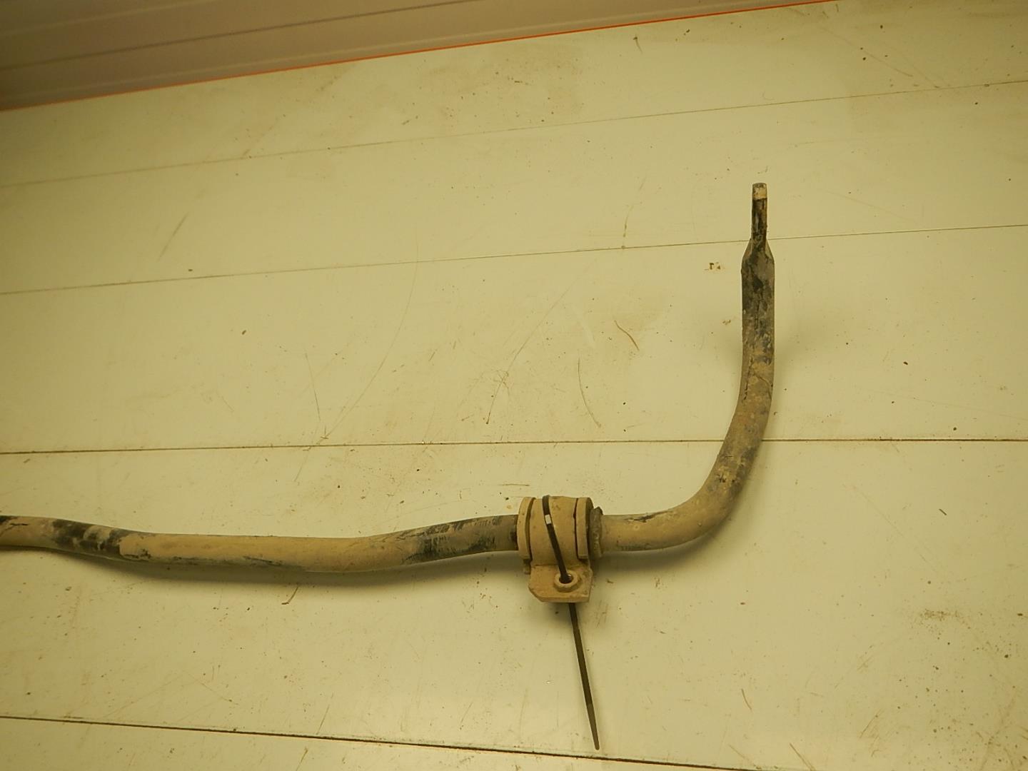 Стабилизатор передний