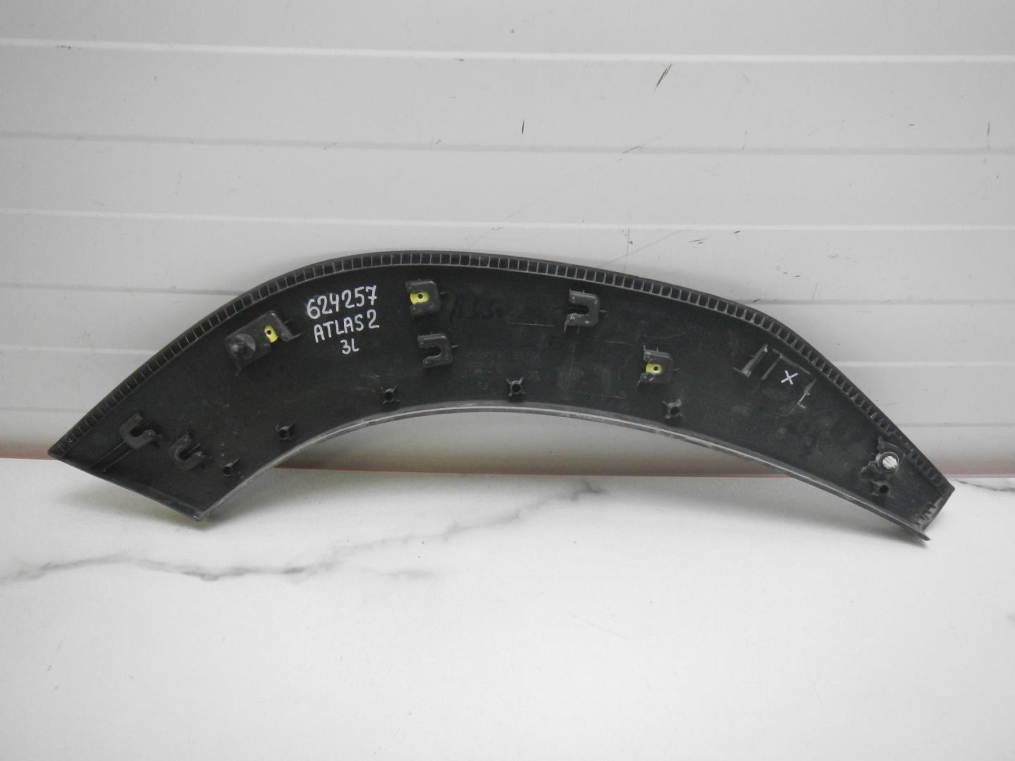 Накладка двери задней левой