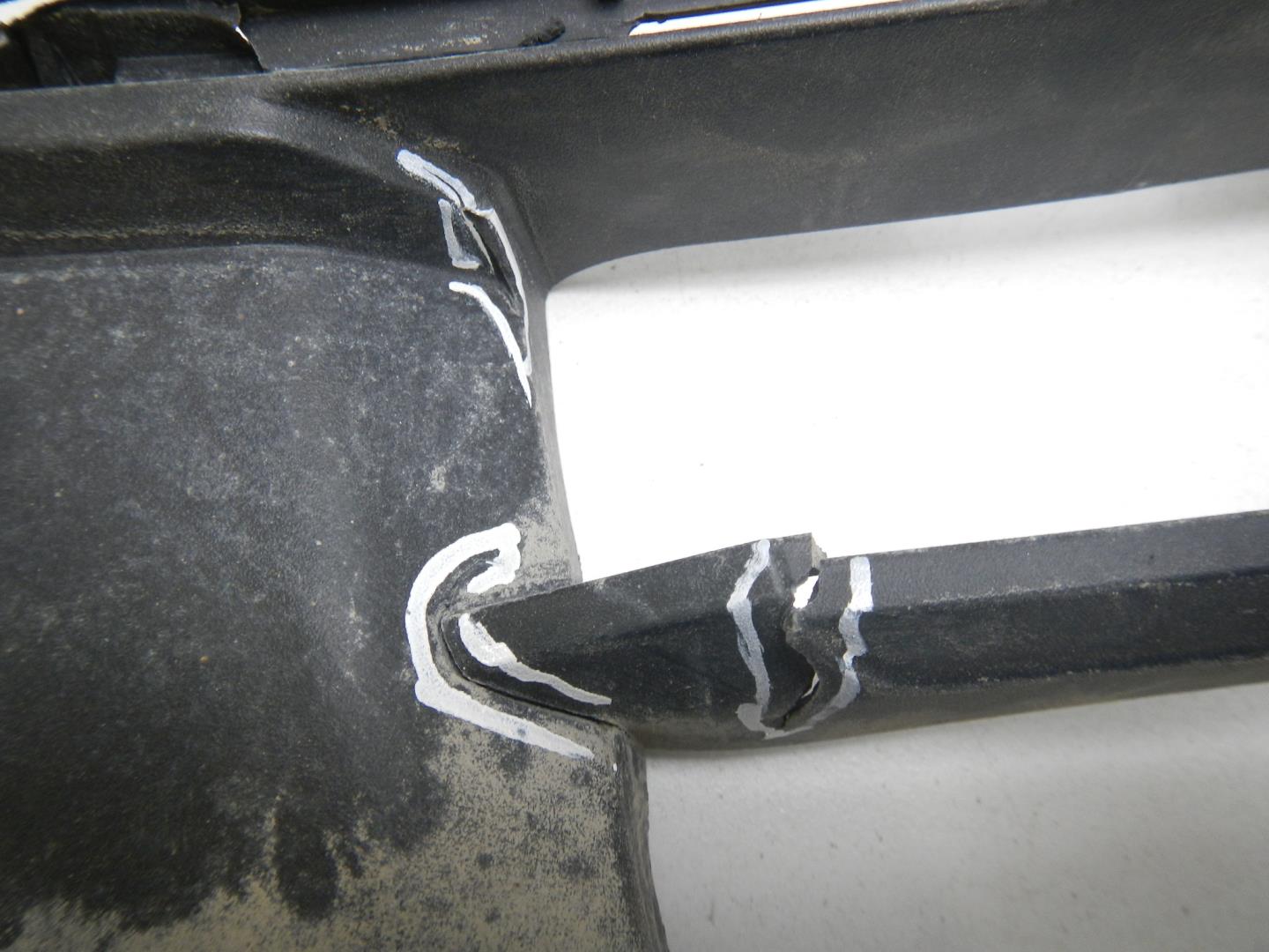 Решетка в бампер центральная