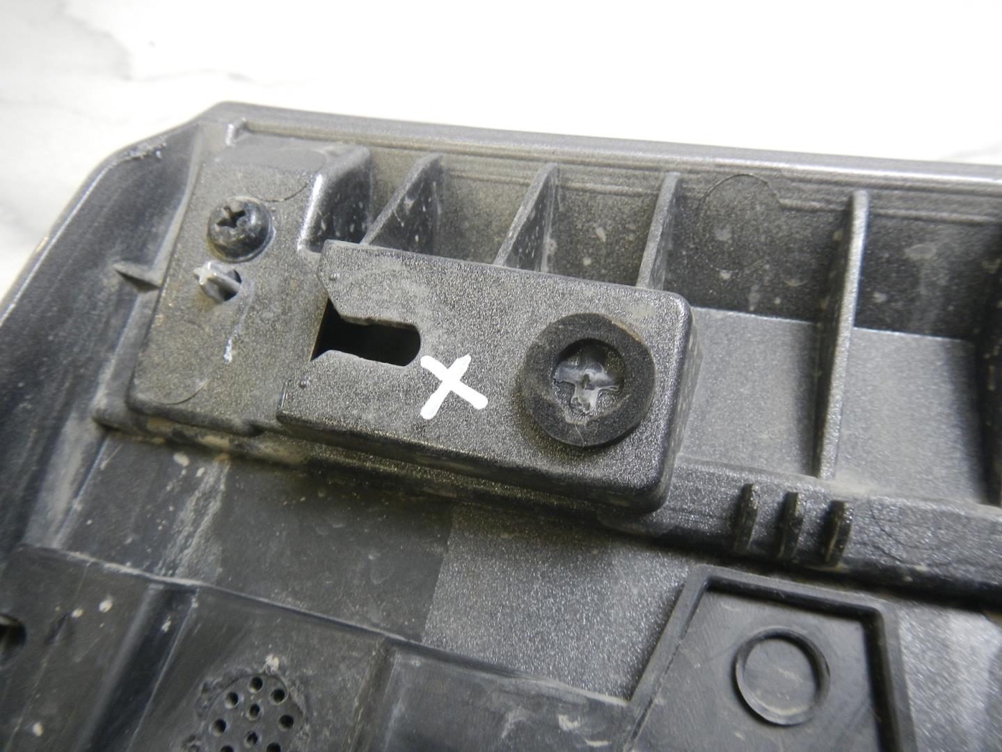 Молдинг задней правой двери