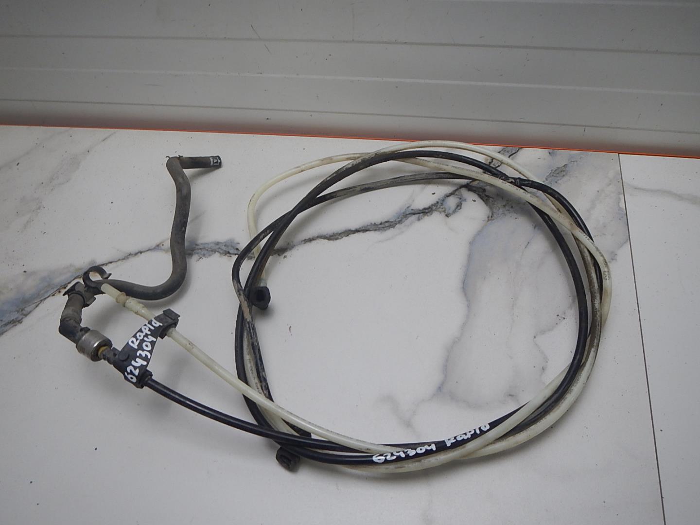 Трубка топливная