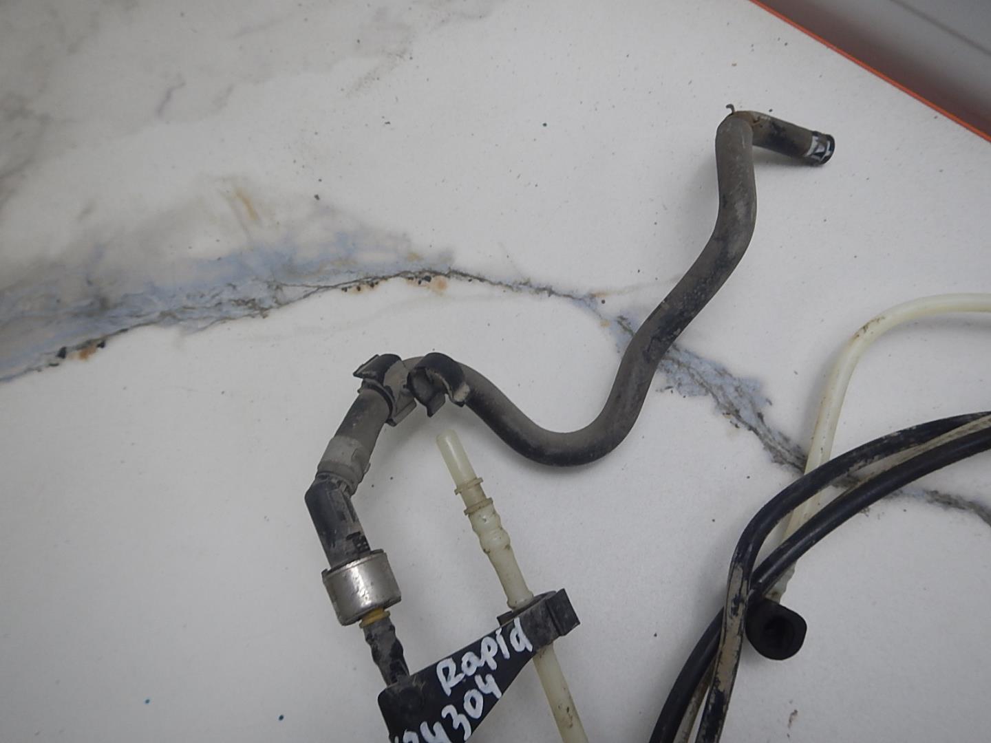 Трубка топливная