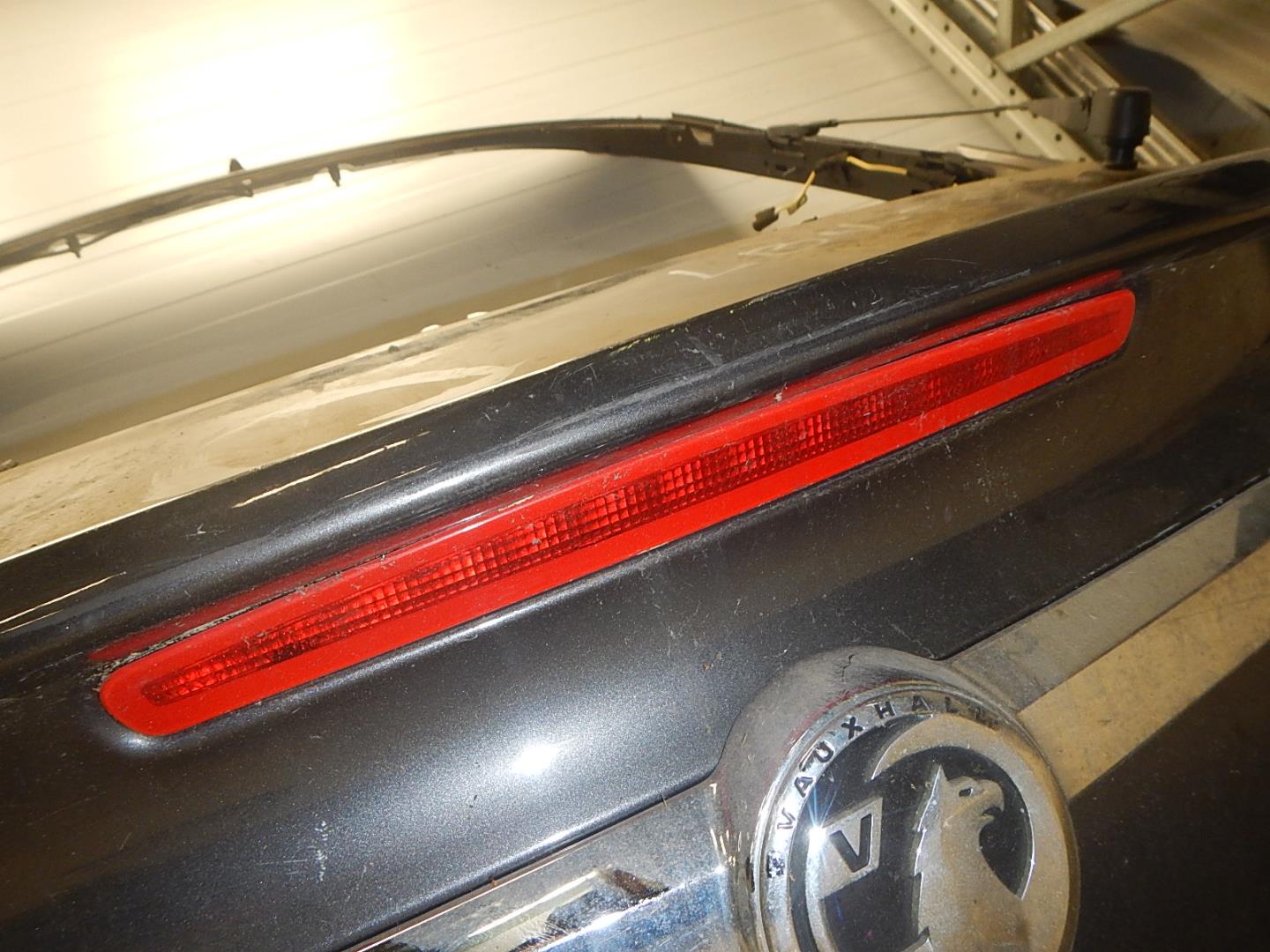 Дверь багажника