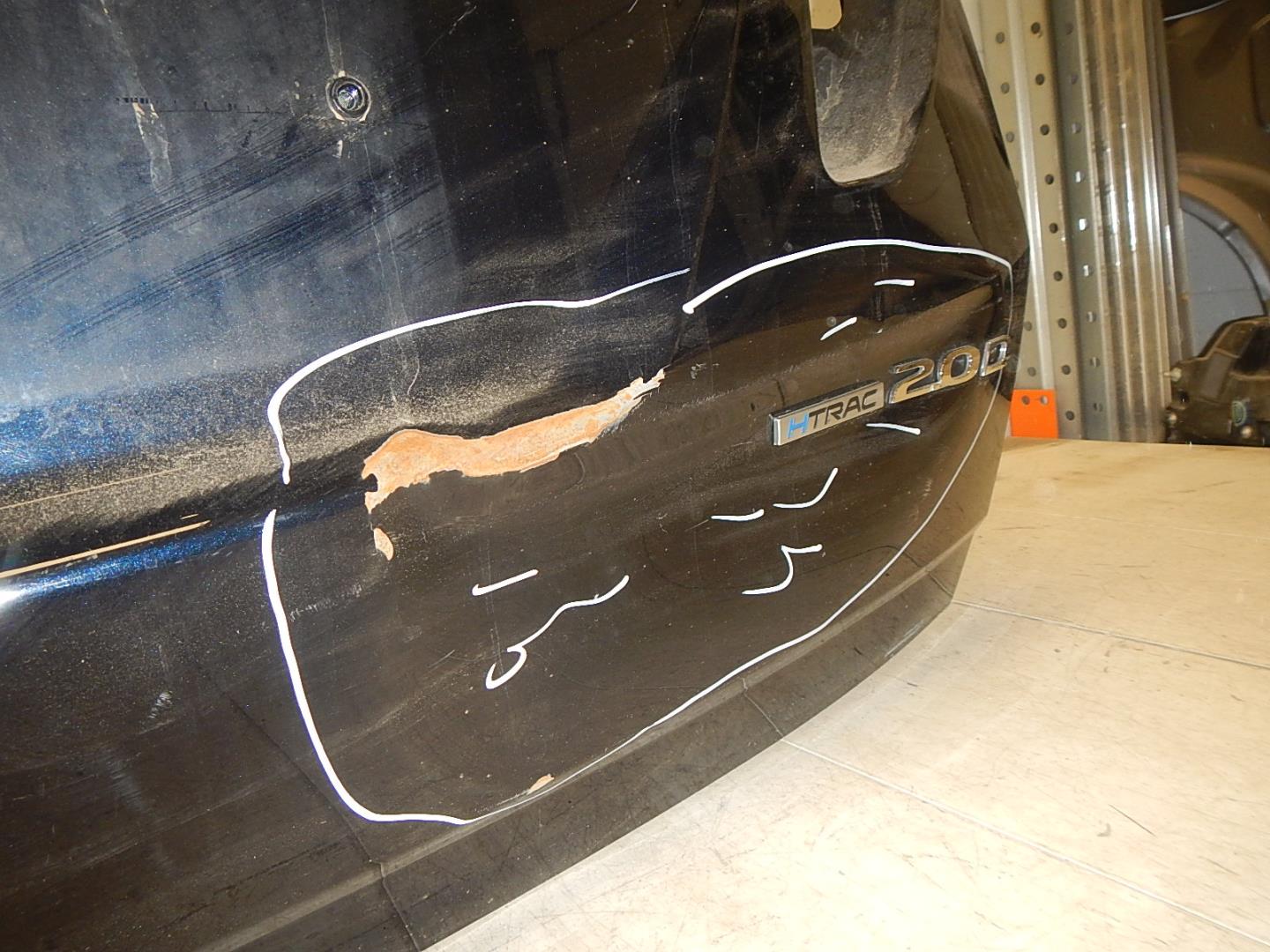 Дверь багажника