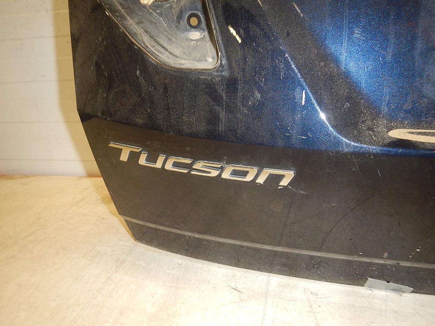 Дверь багажника