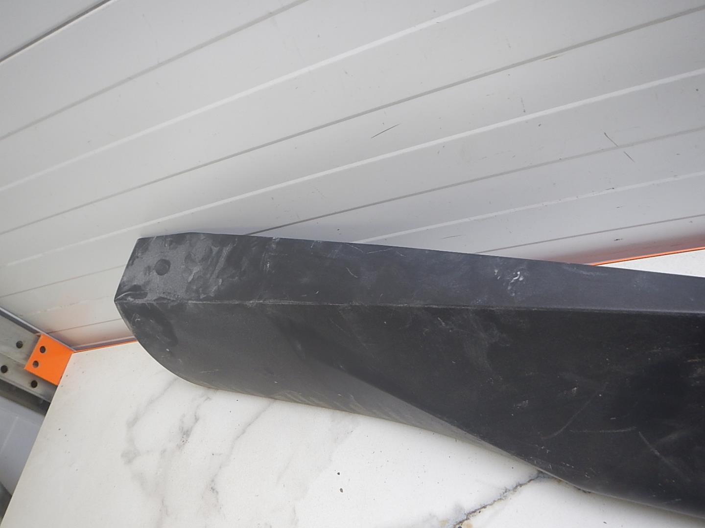 Молдинг задней левой двери