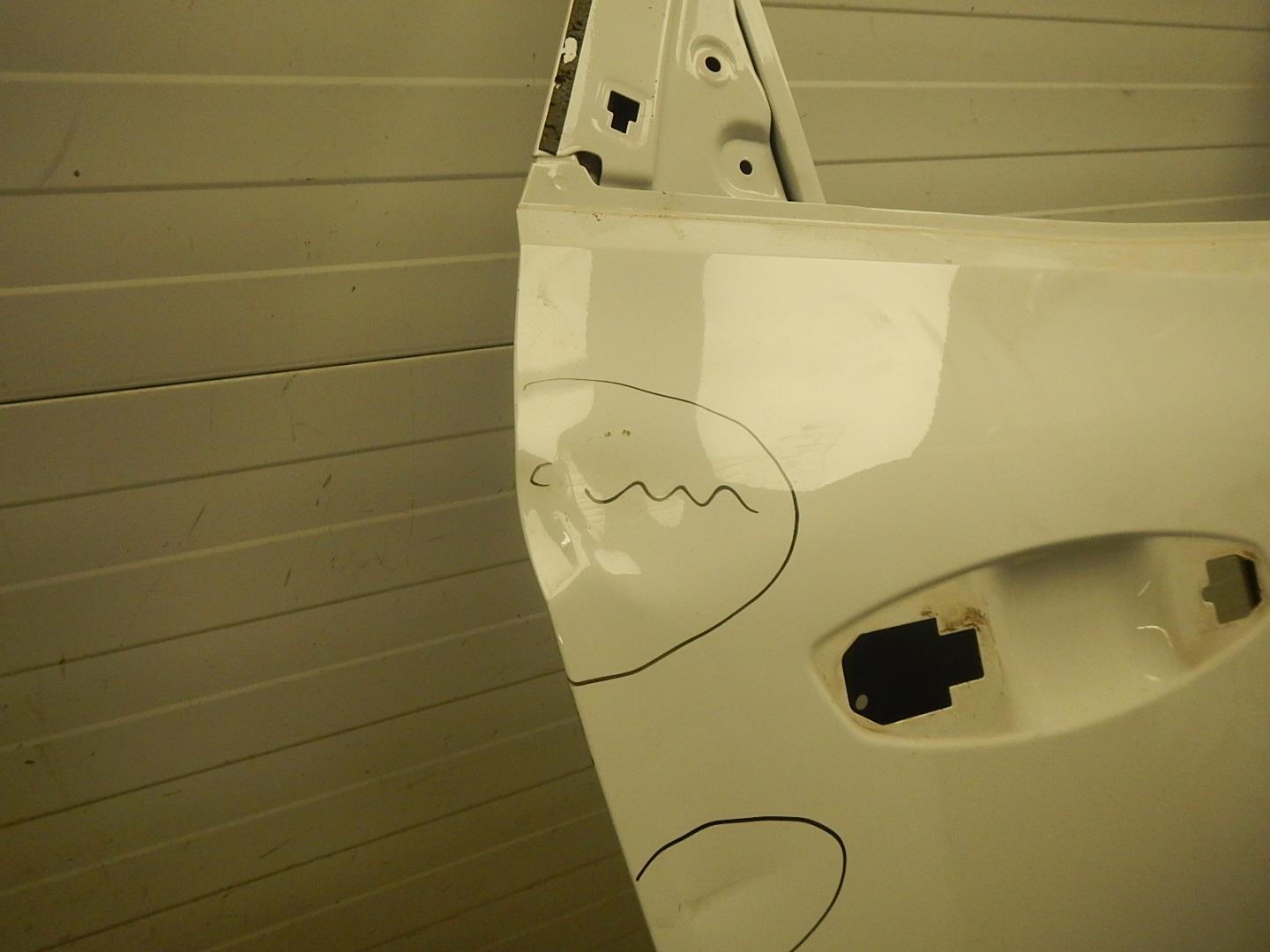 Дверь задняя правая