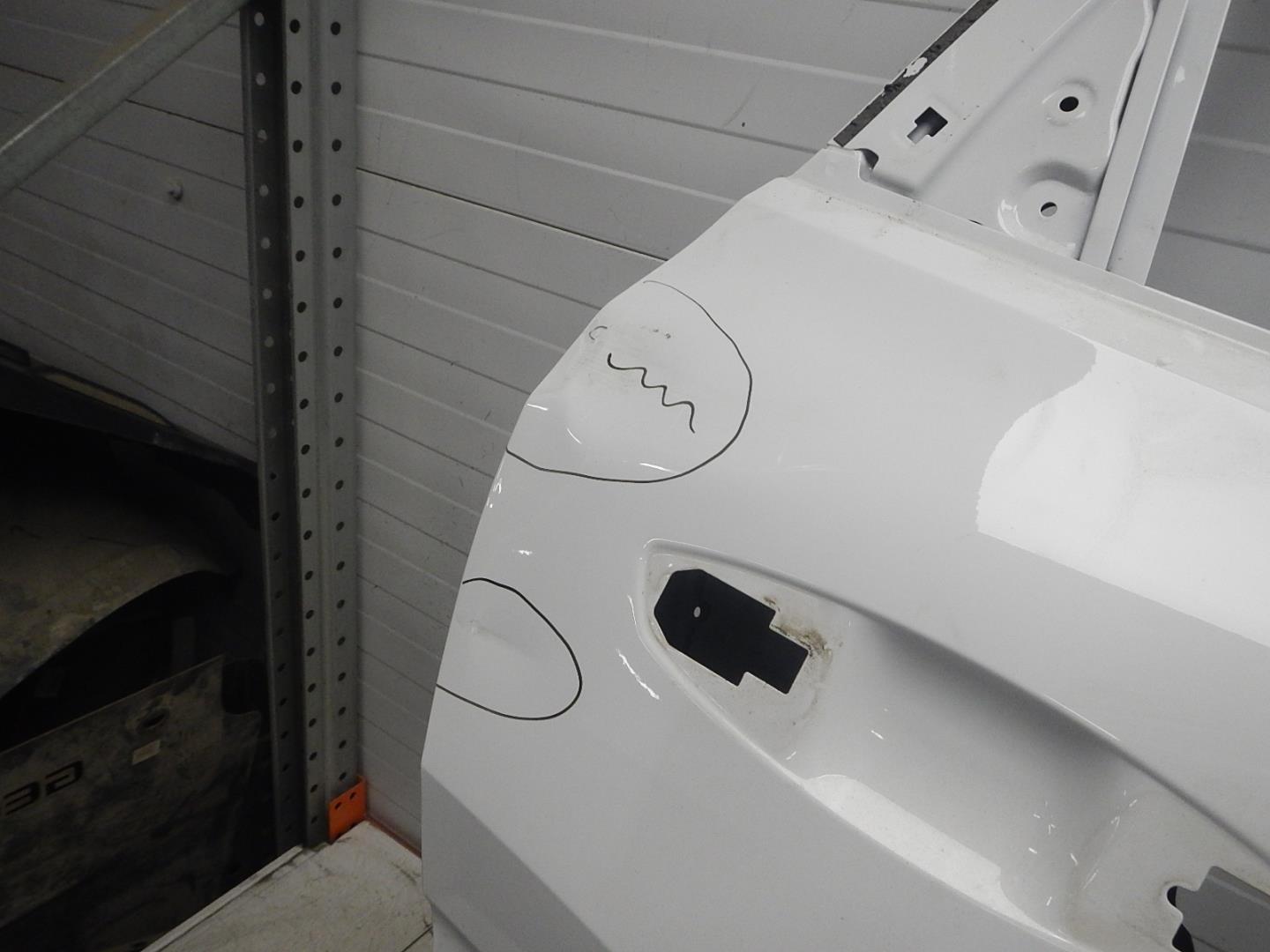 Дверь задняя правая