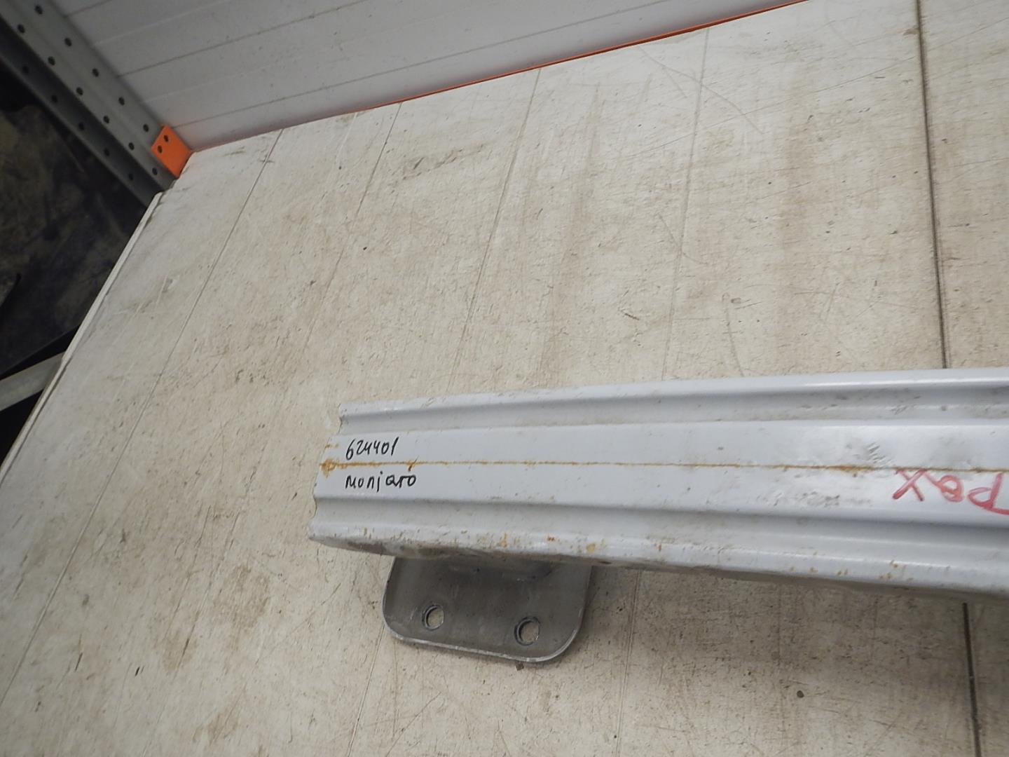 Усилитель заднего бампера