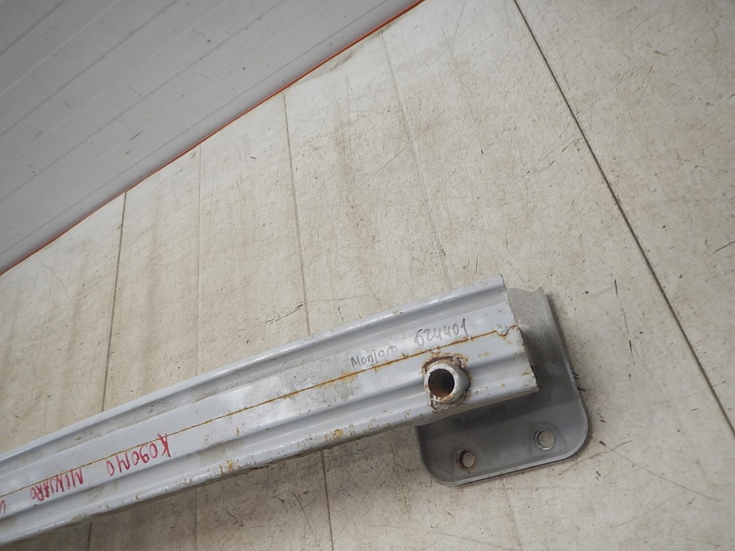 Усилитель заднего бампера