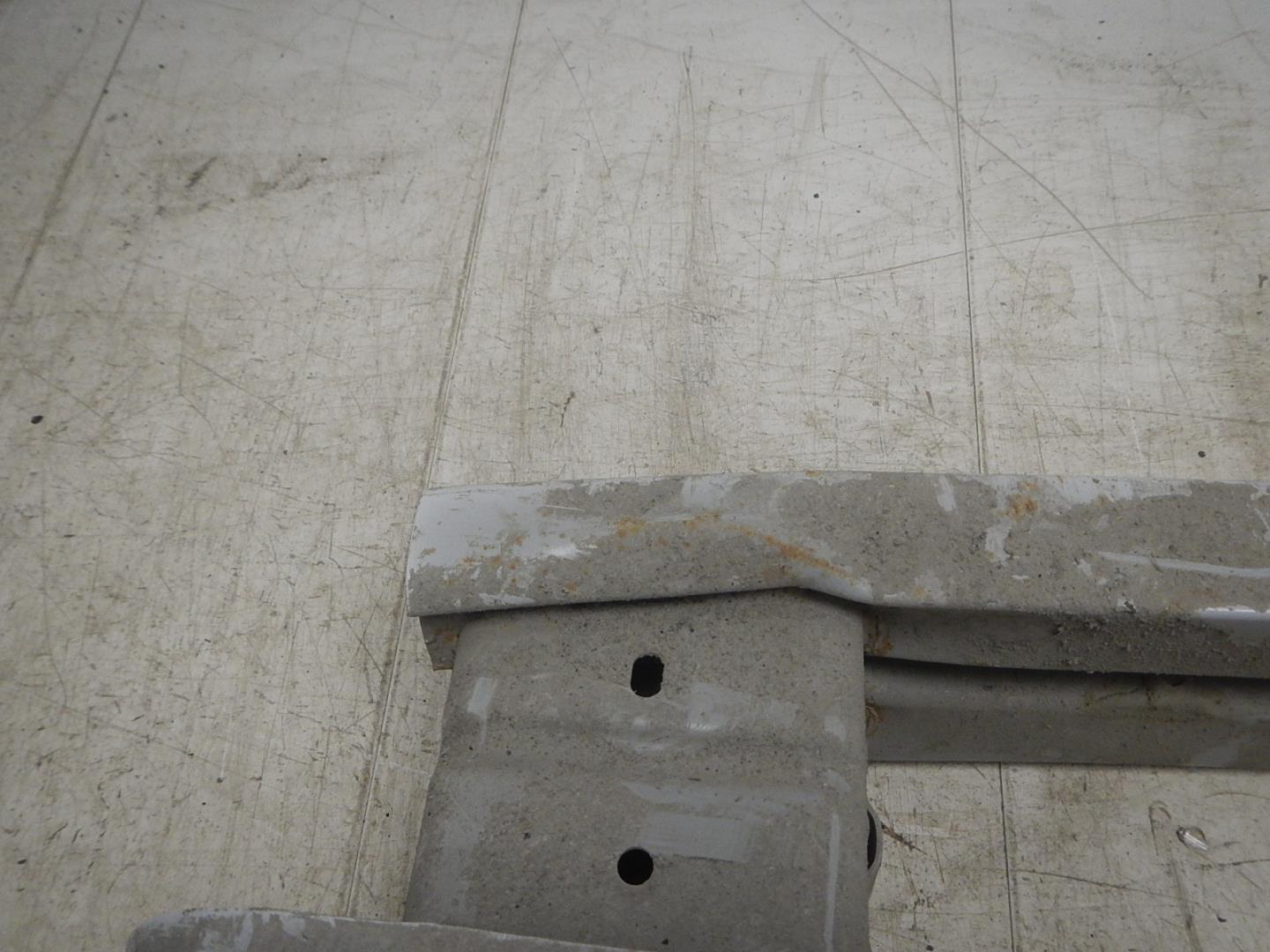 Усилитель заднего бампера