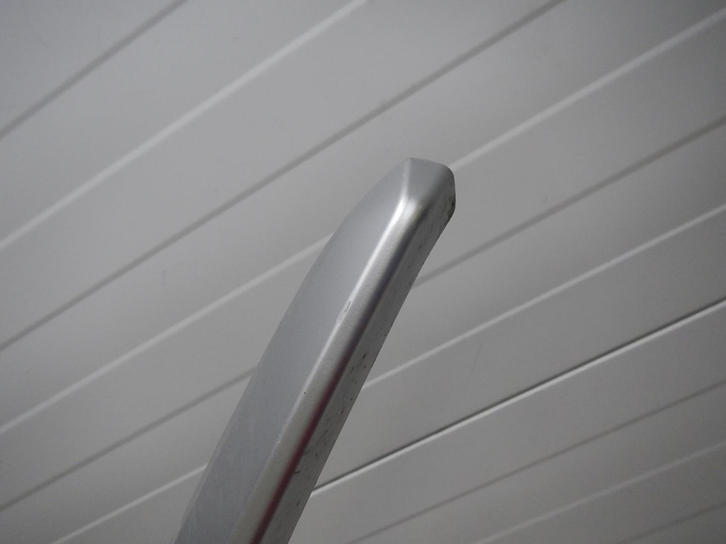 Молдинг переднего бампера правый