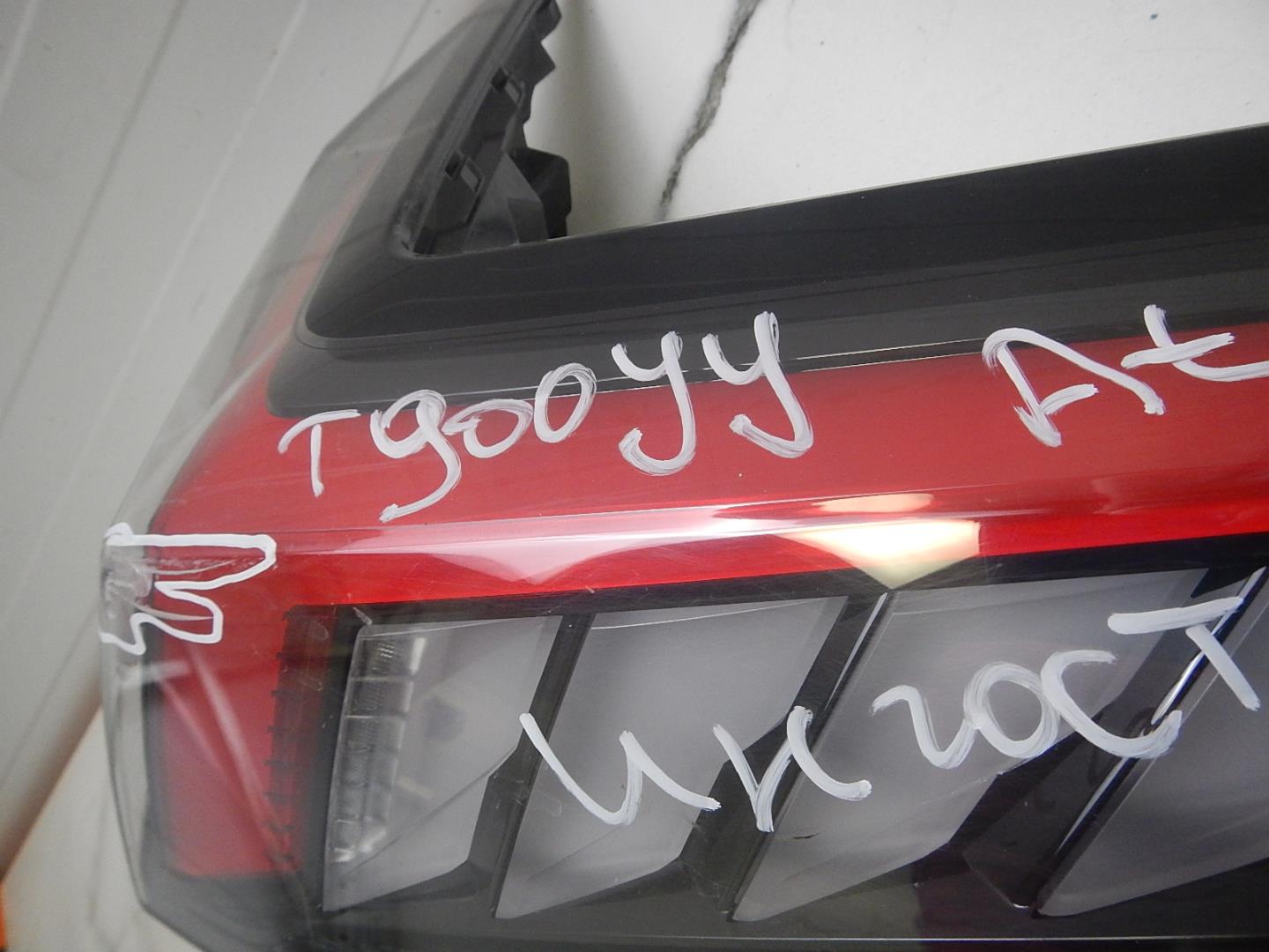 Фонарь задний правый