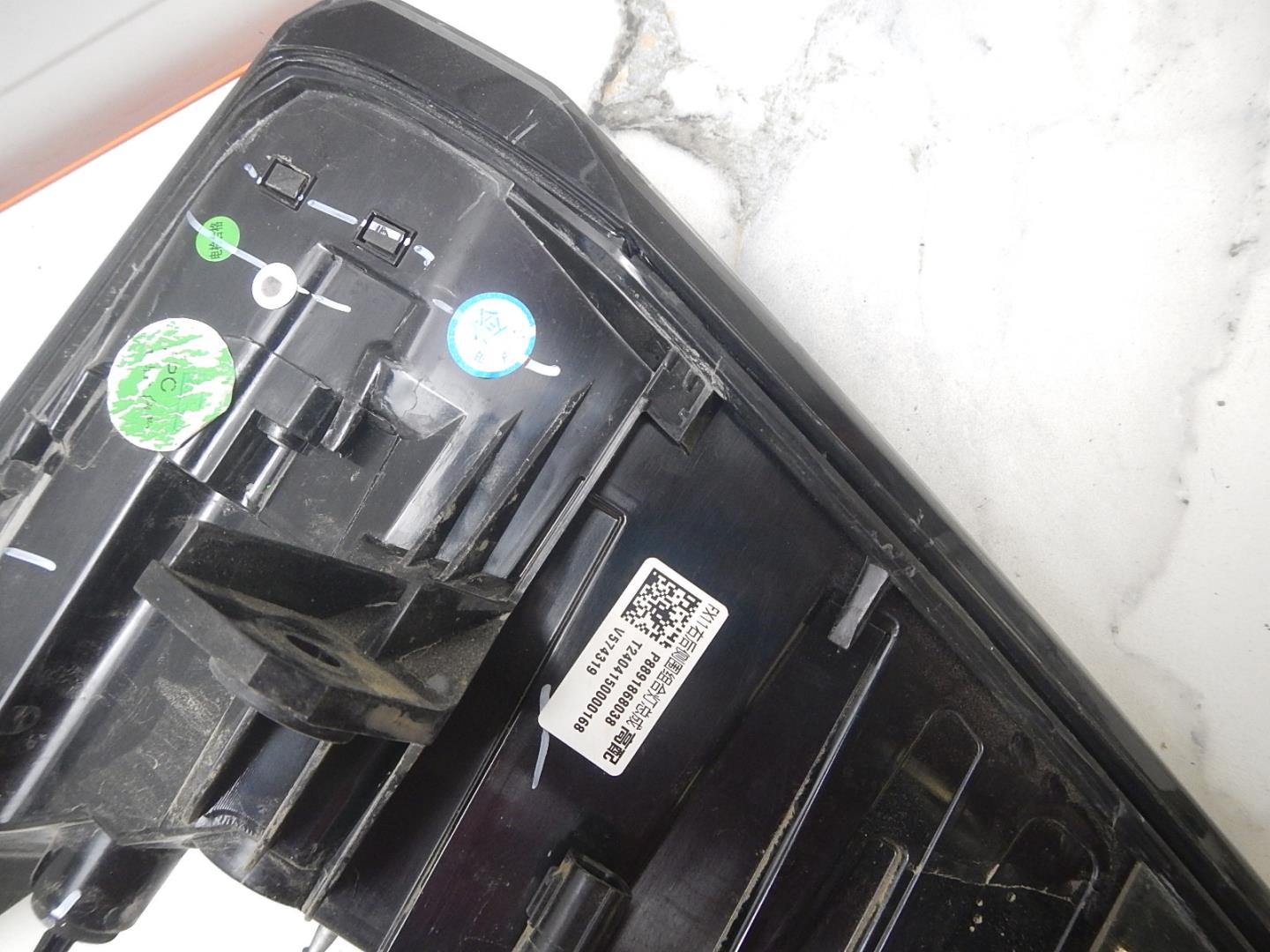 Фонарь задний правый