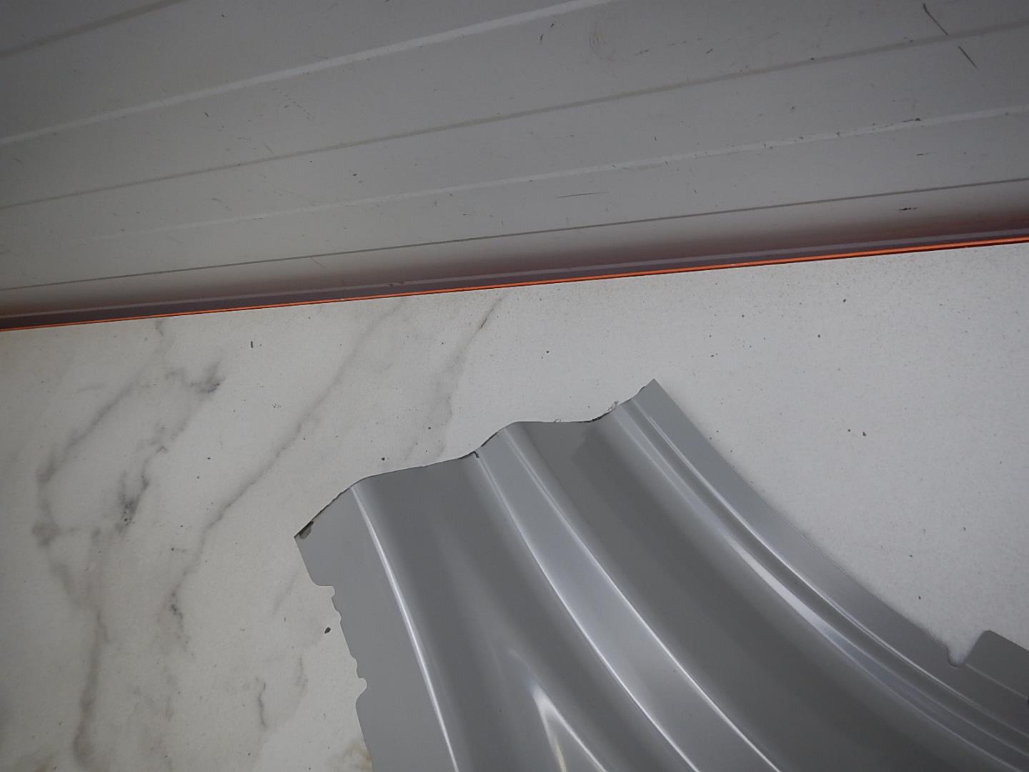 Порог правый