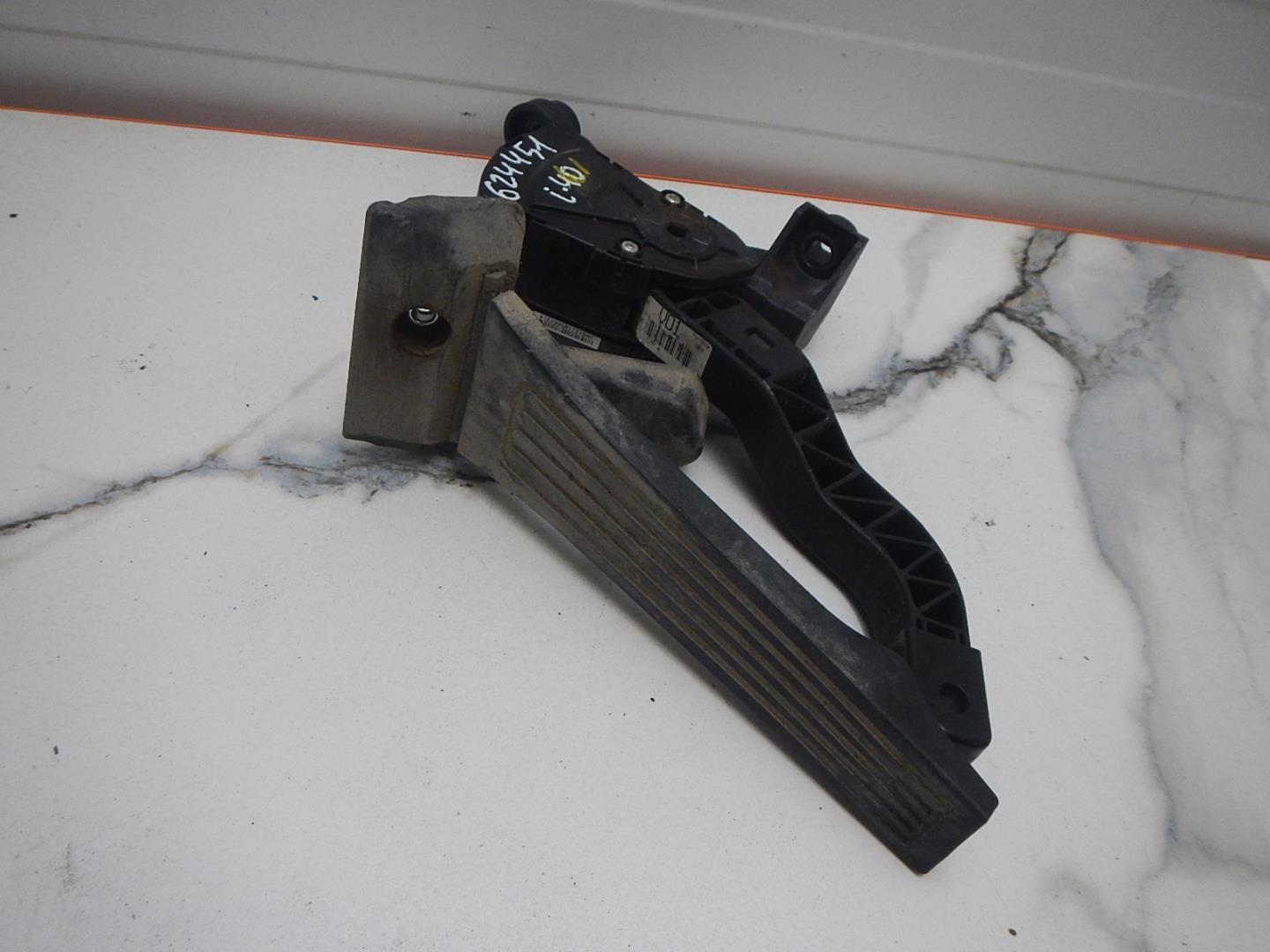 Педаль газа