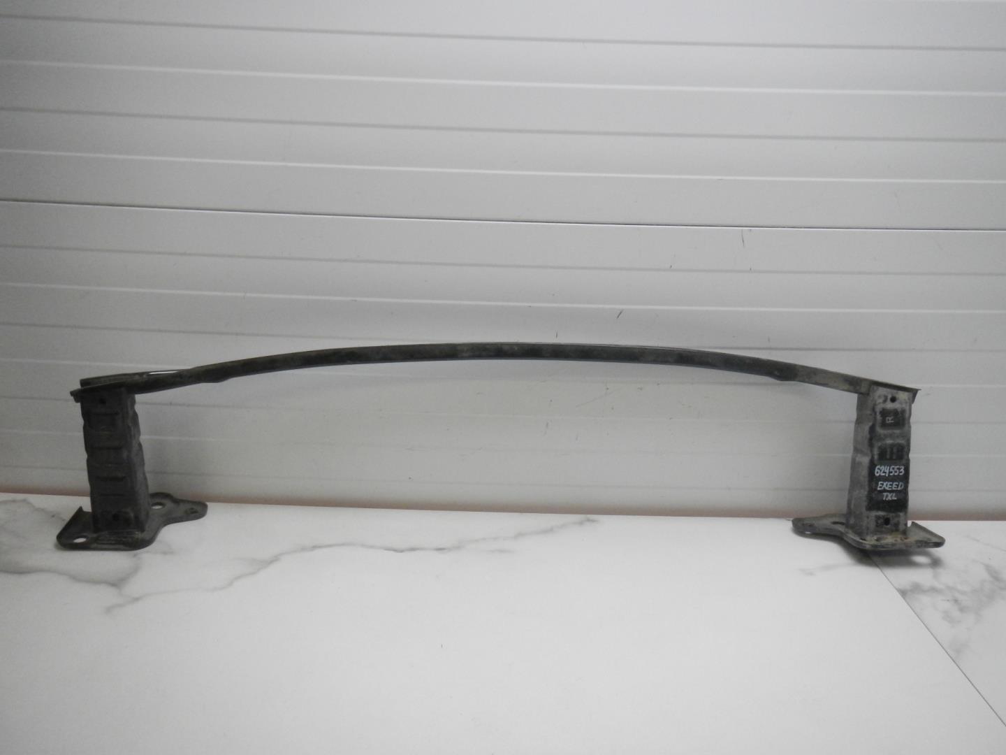 Усилитель переднего бампера