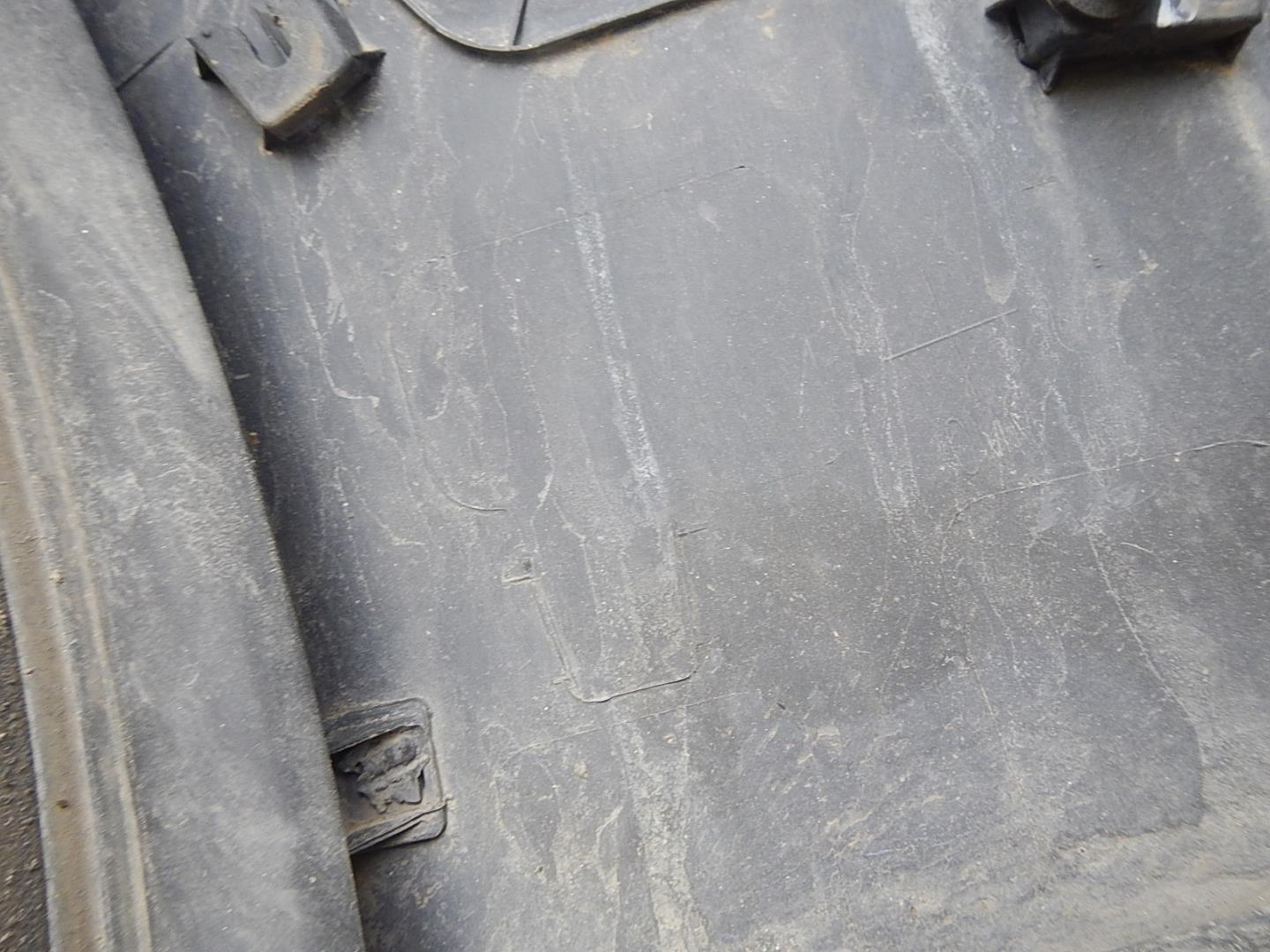 Молдинг задней левой двери