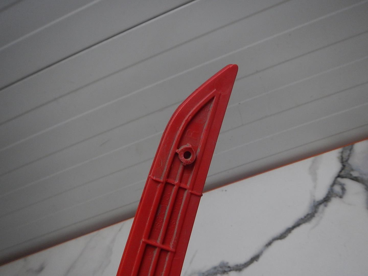 Отражатель в бампер задний правый