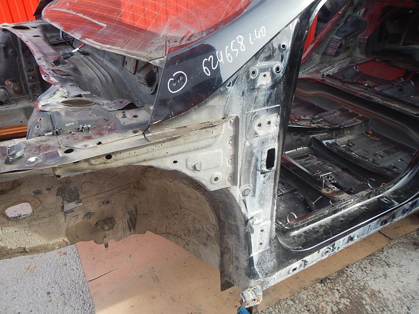 Порог со стойкой левый