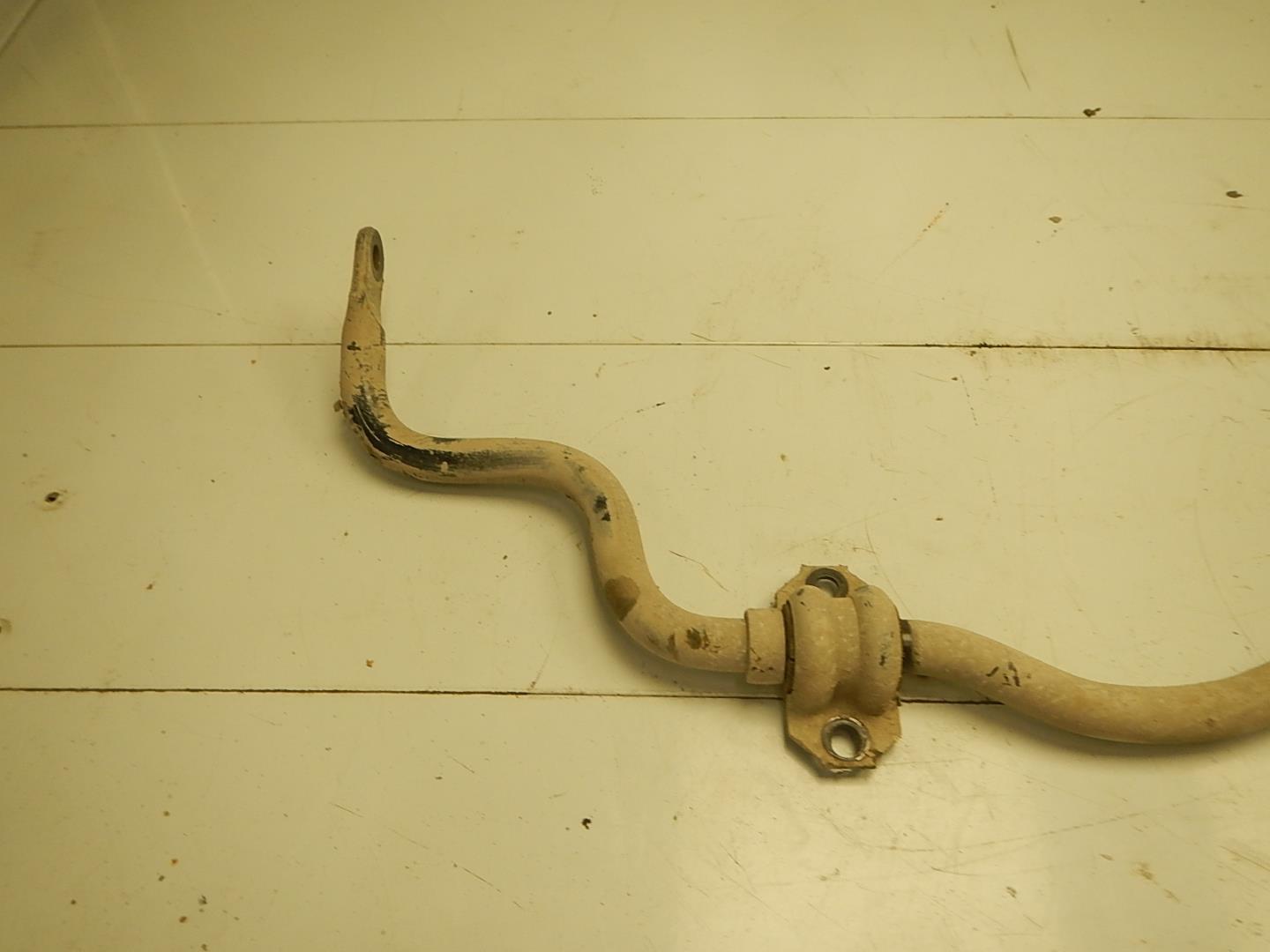 Стабилизатор передний