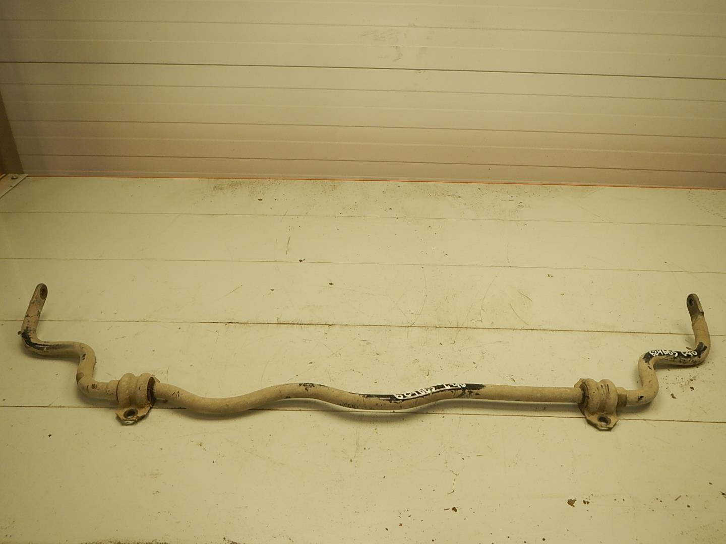 Стабилизатор передний