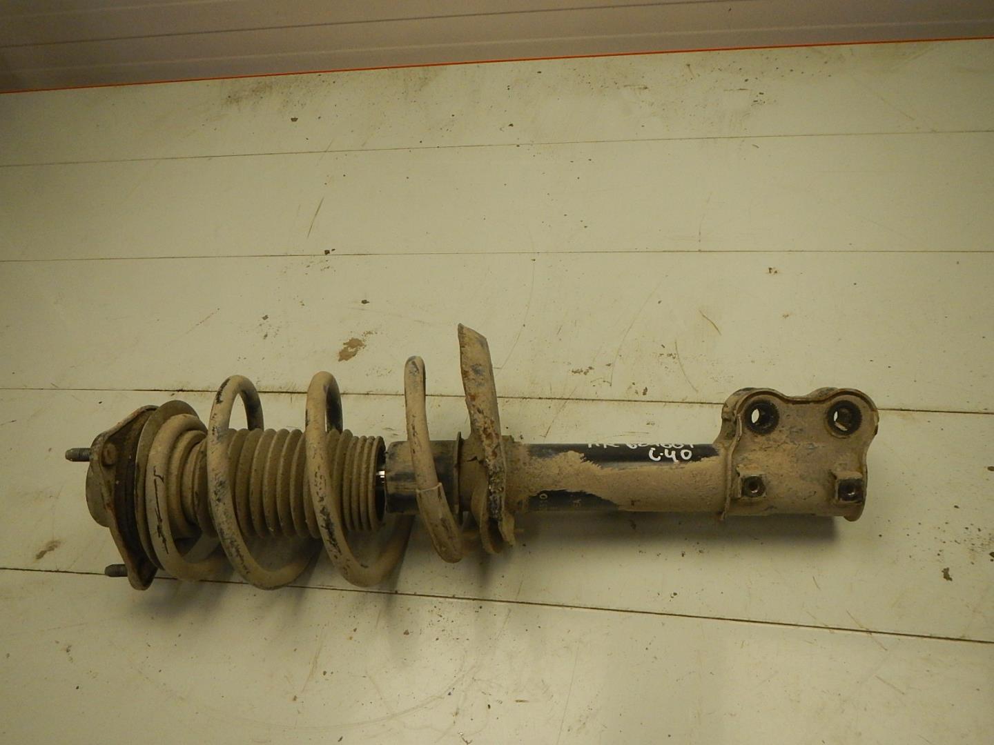 Амортизатор передний правый