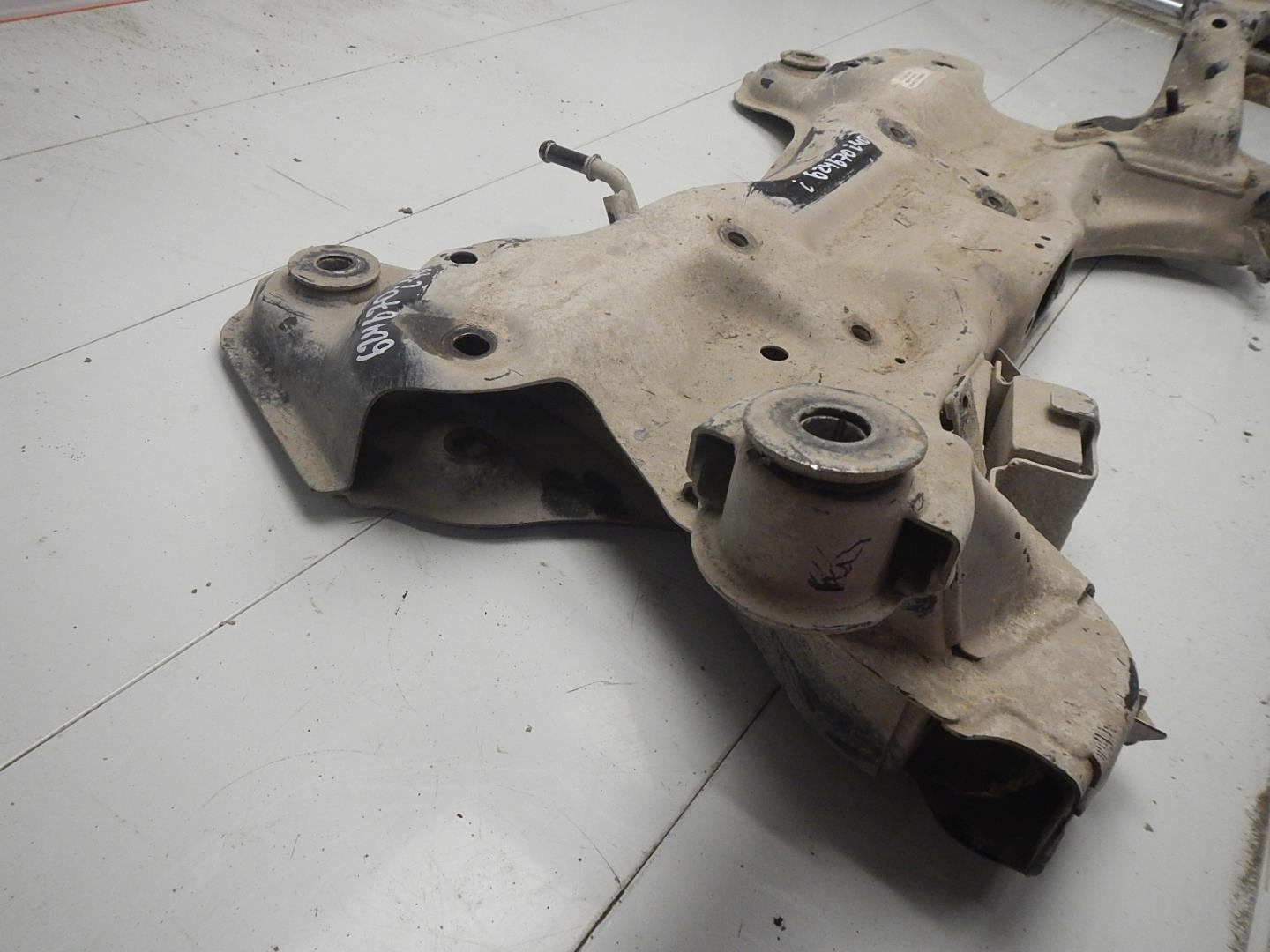 Балка подмоторная