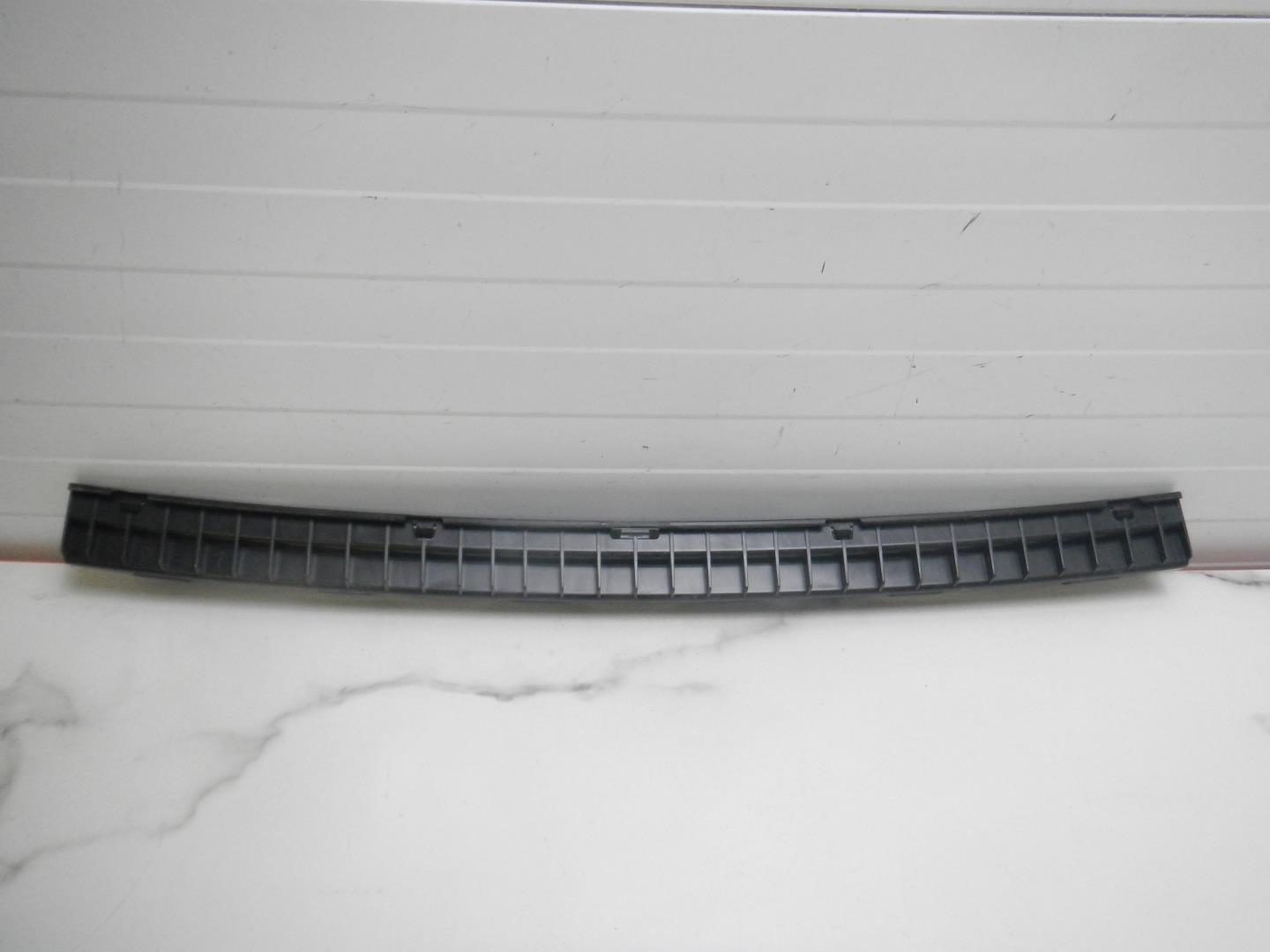 Кронштейн заднего бампера