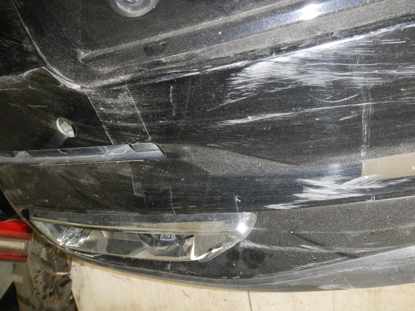 Бампер задний