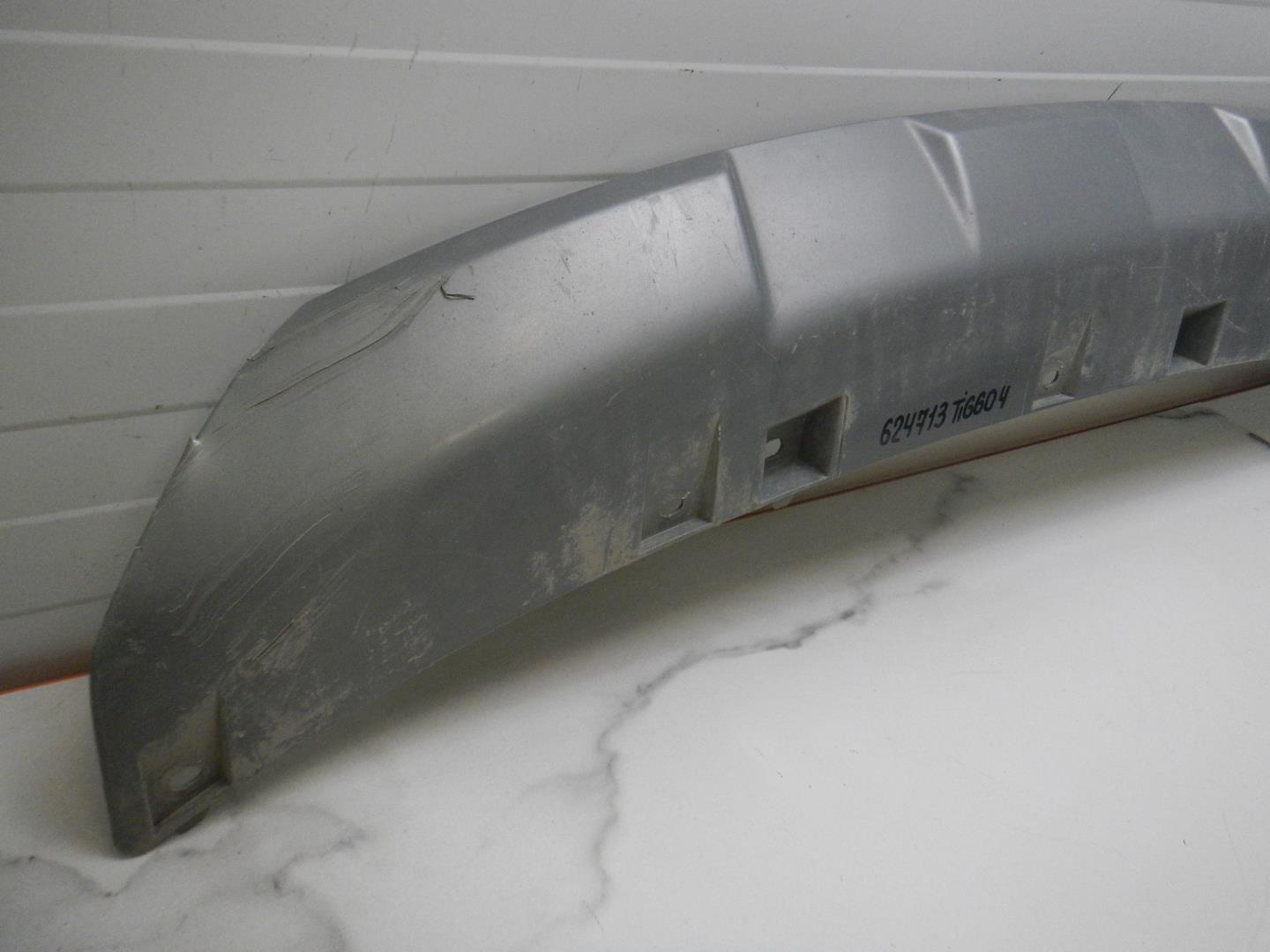 Накладка переднего бампера