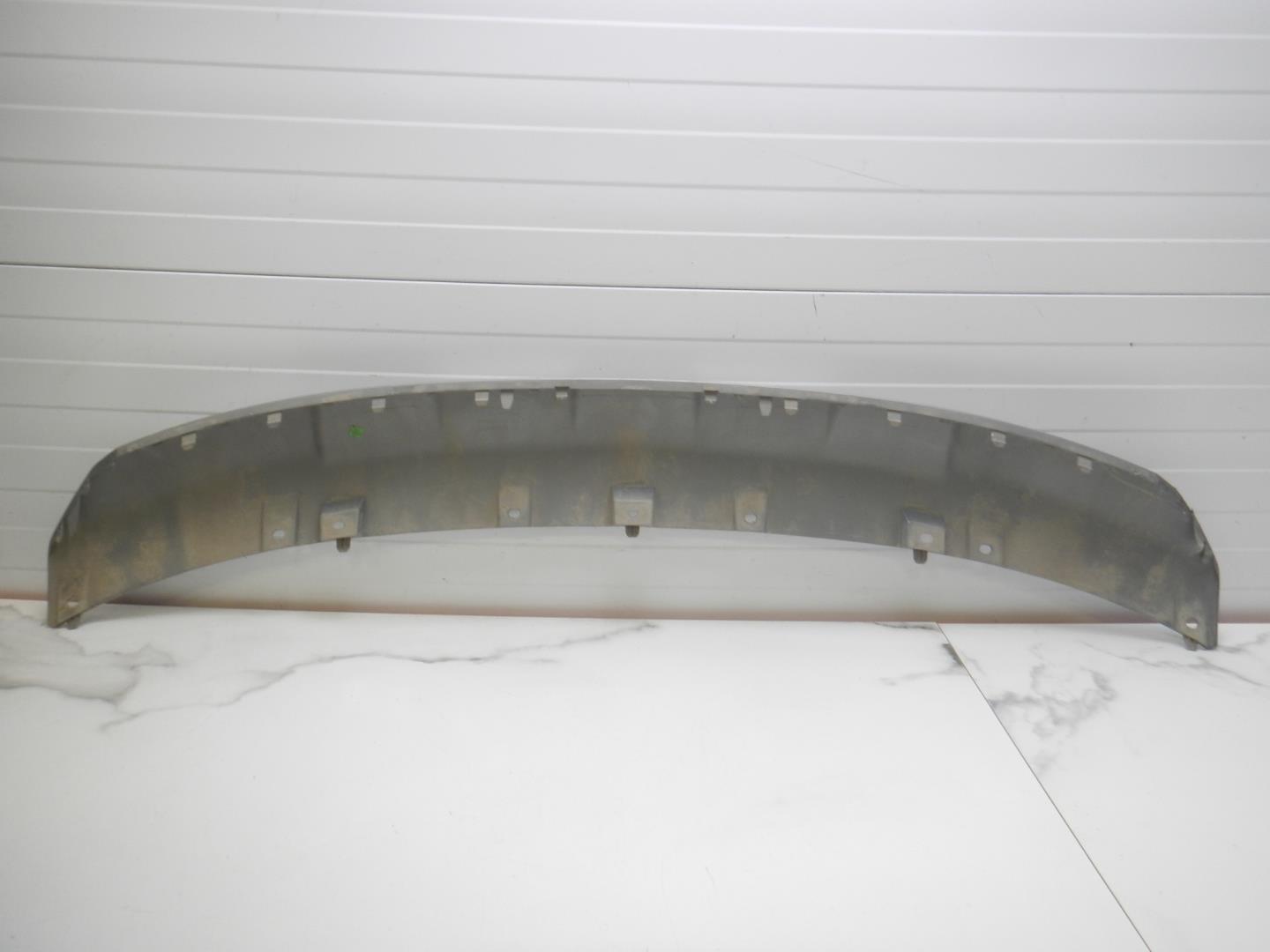 Накладка переднего бампера