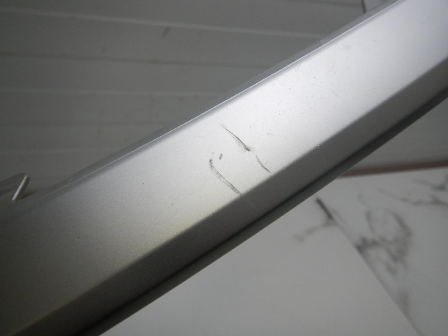 Молдинг переднего бампера левый