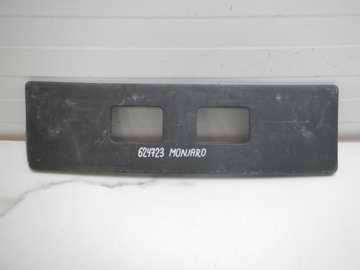 Накладка переднего бампера под номер