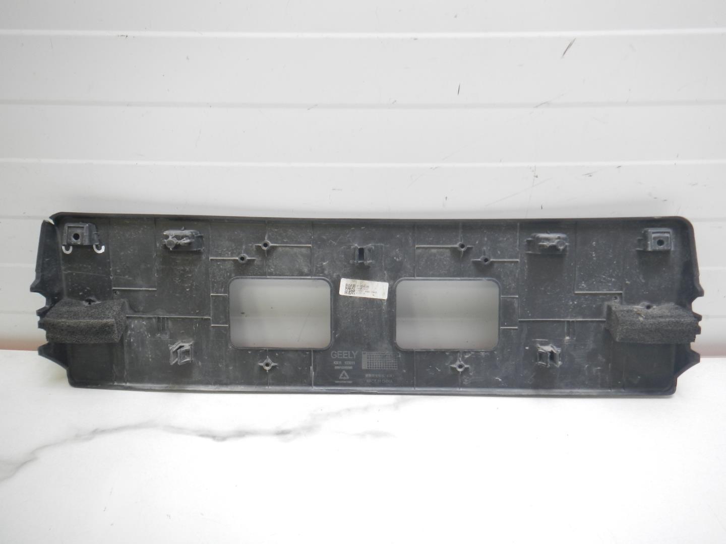 Накладка переднего бампера под номер