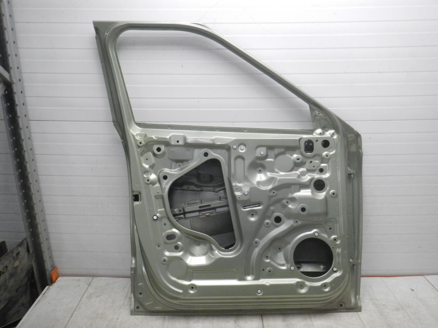 Дверь передняя левая