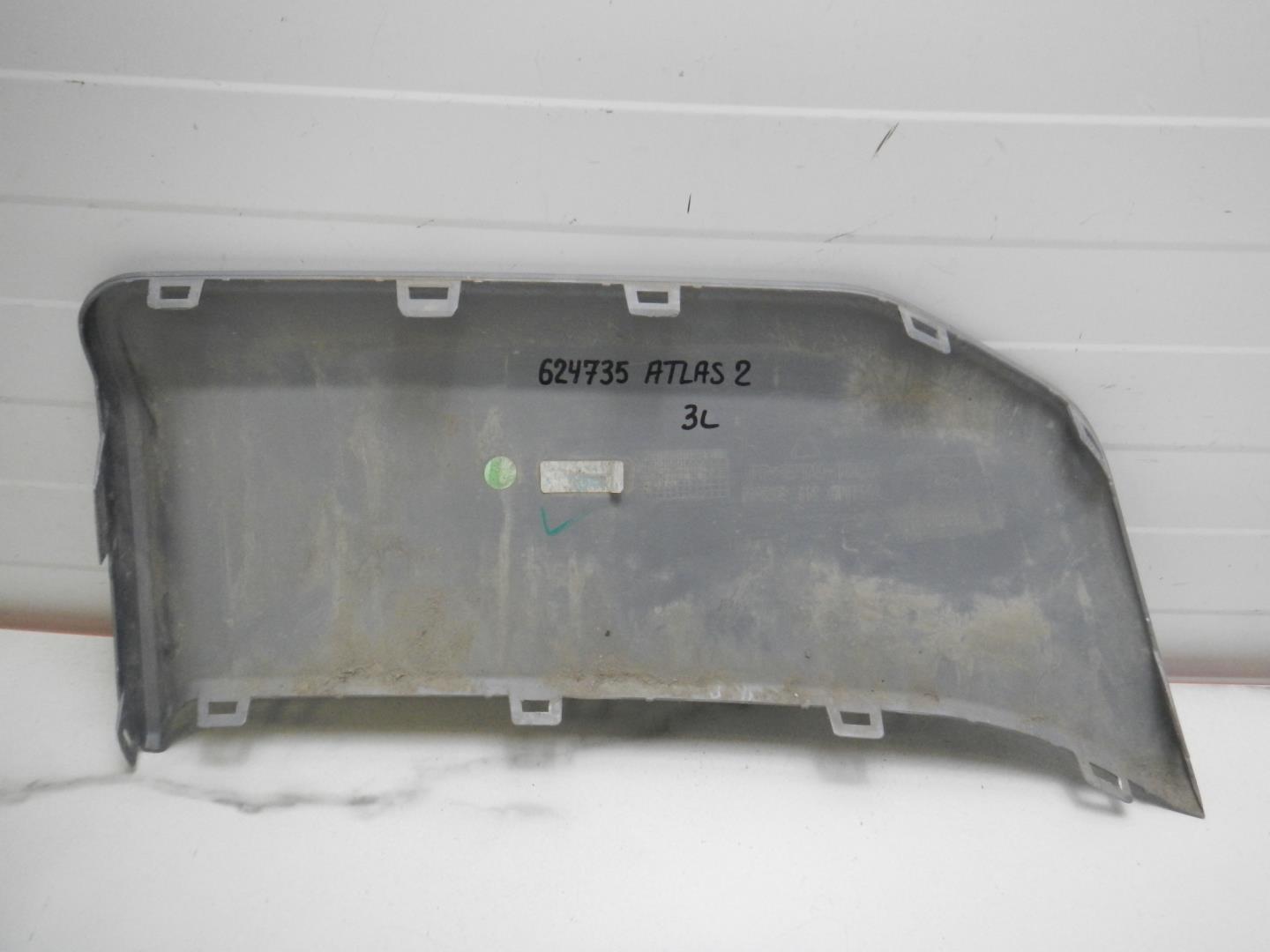 Накладка заднего бампера левая