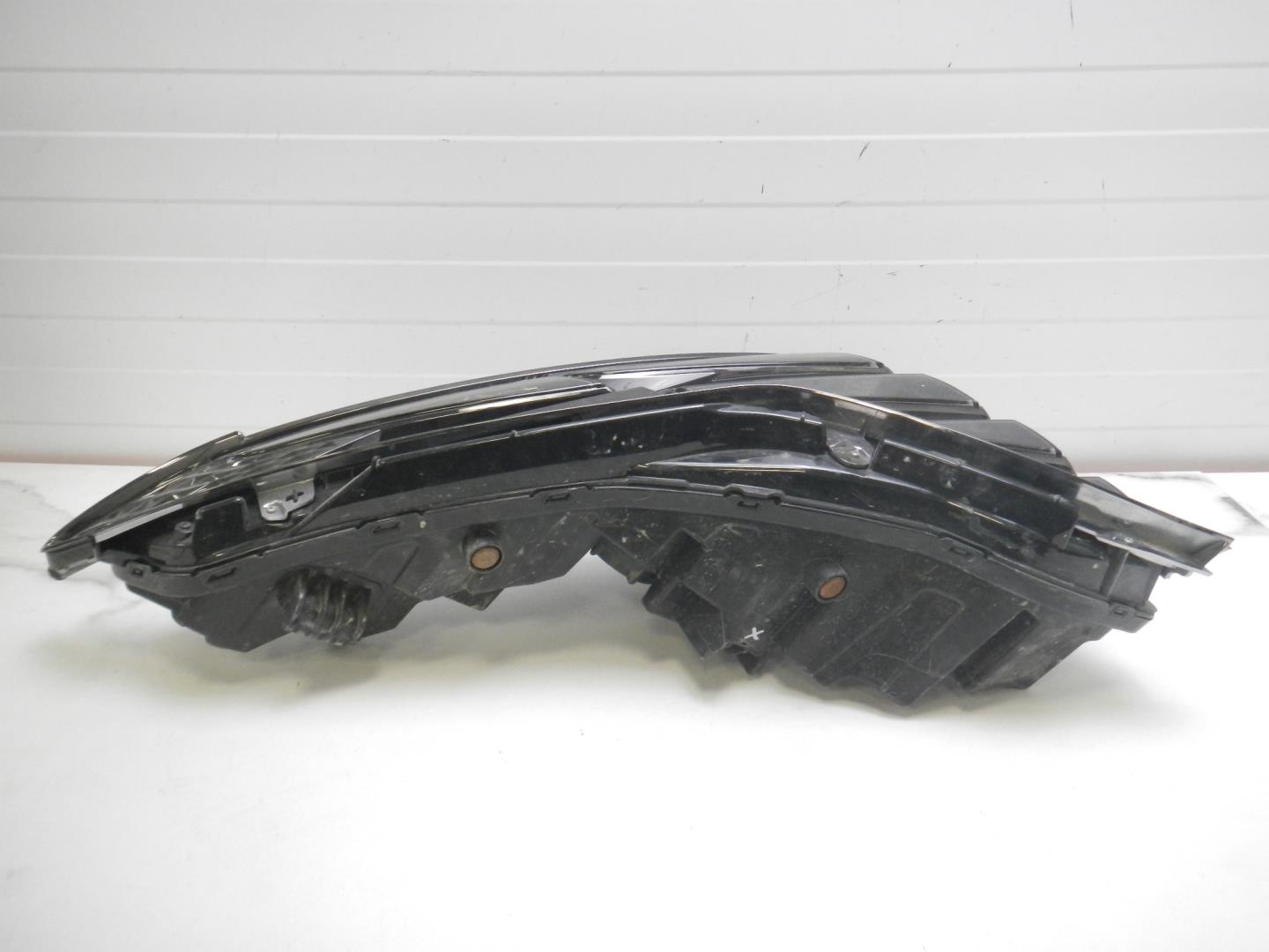 Фара дневного света правая (ходовые огни)