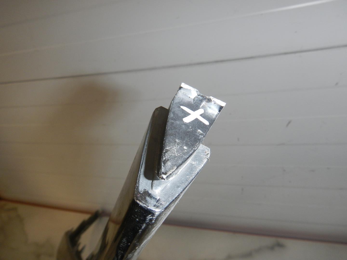 Накладка переднего бампера левая