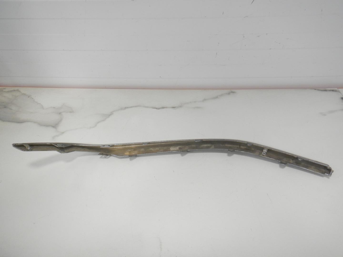 Накладка переднего бампера левая