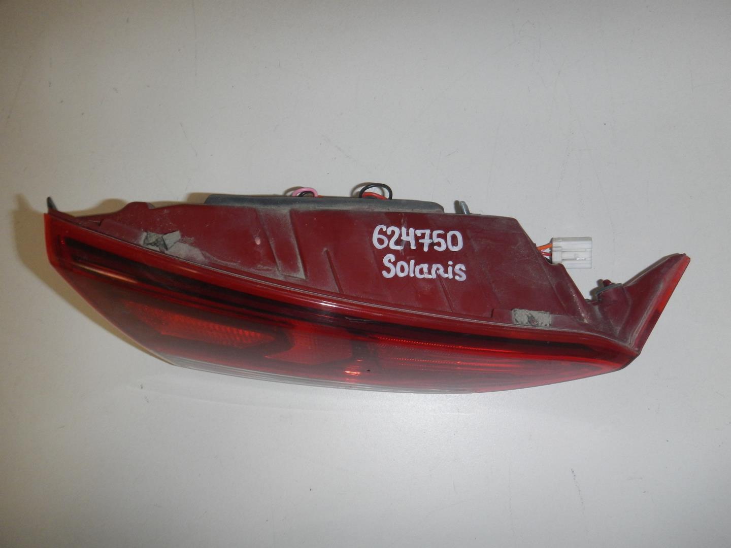 Фонарь задний внутренний левый