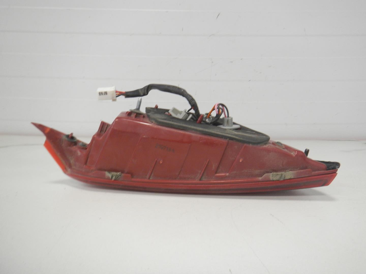 Фонарь задний внутренний правый