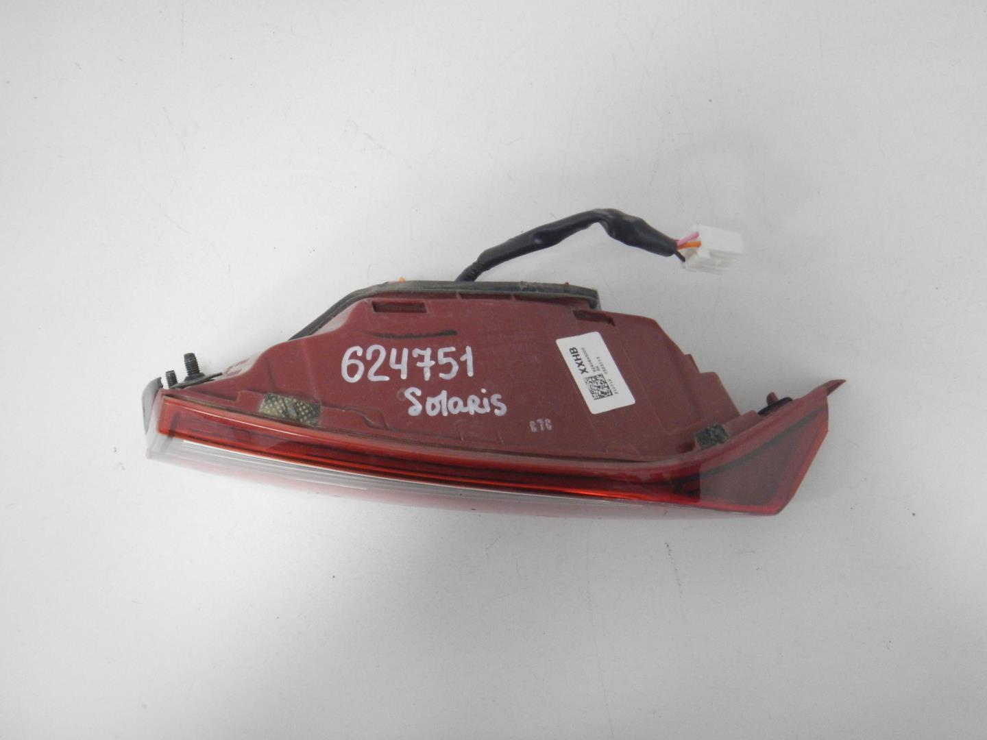 Фонарь задний внутренний правый