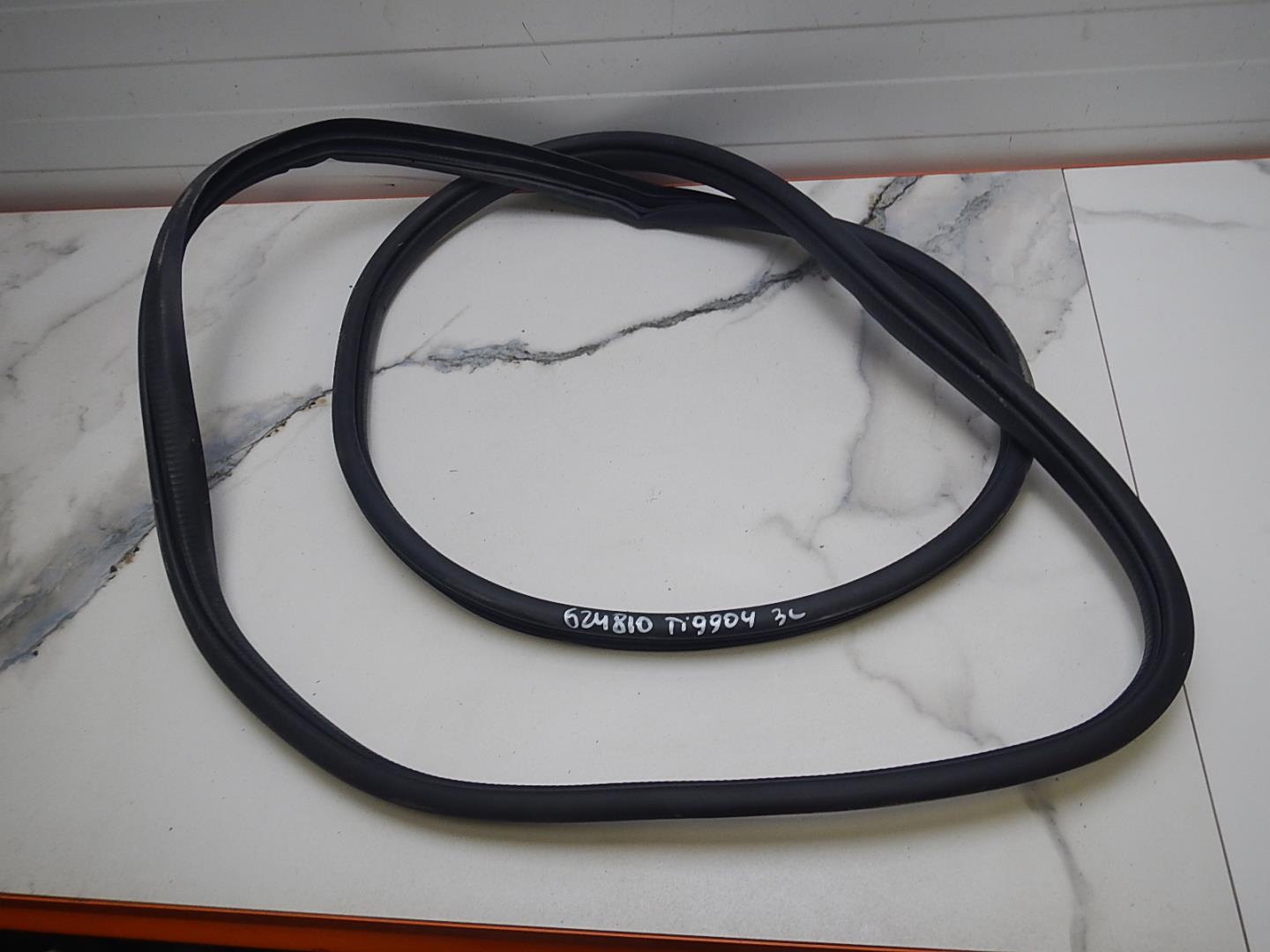 Уплотнитель двери