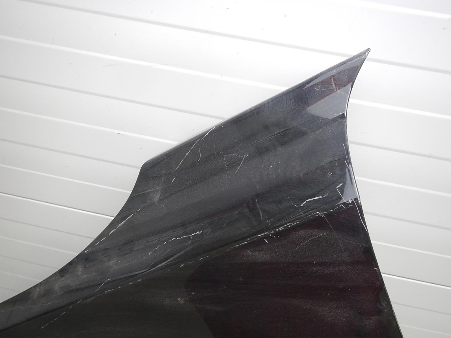 Крыло переднее левое