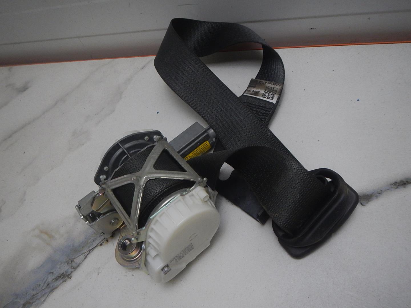 Ремень безопасности