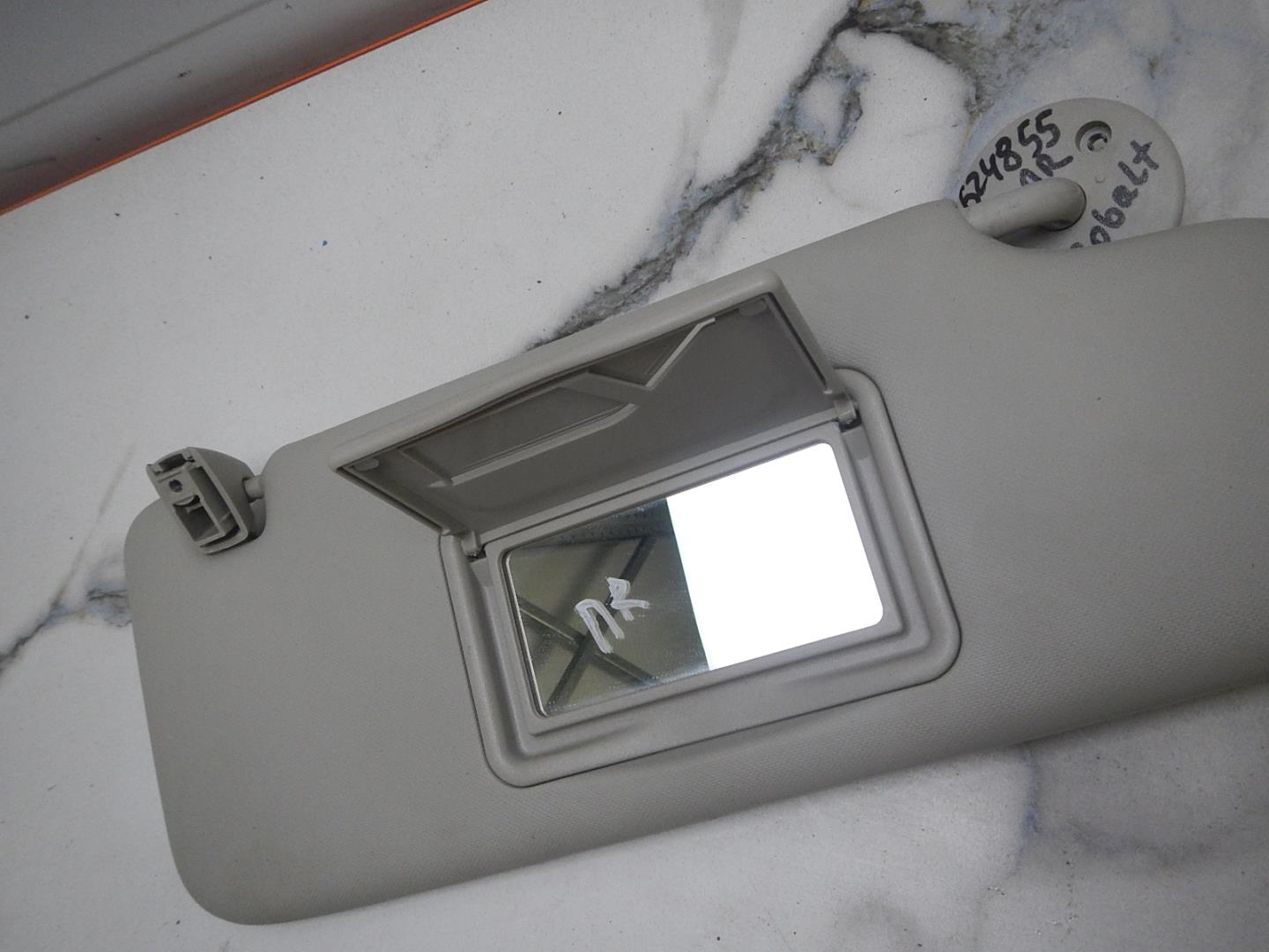 Козырек солнцезащитный