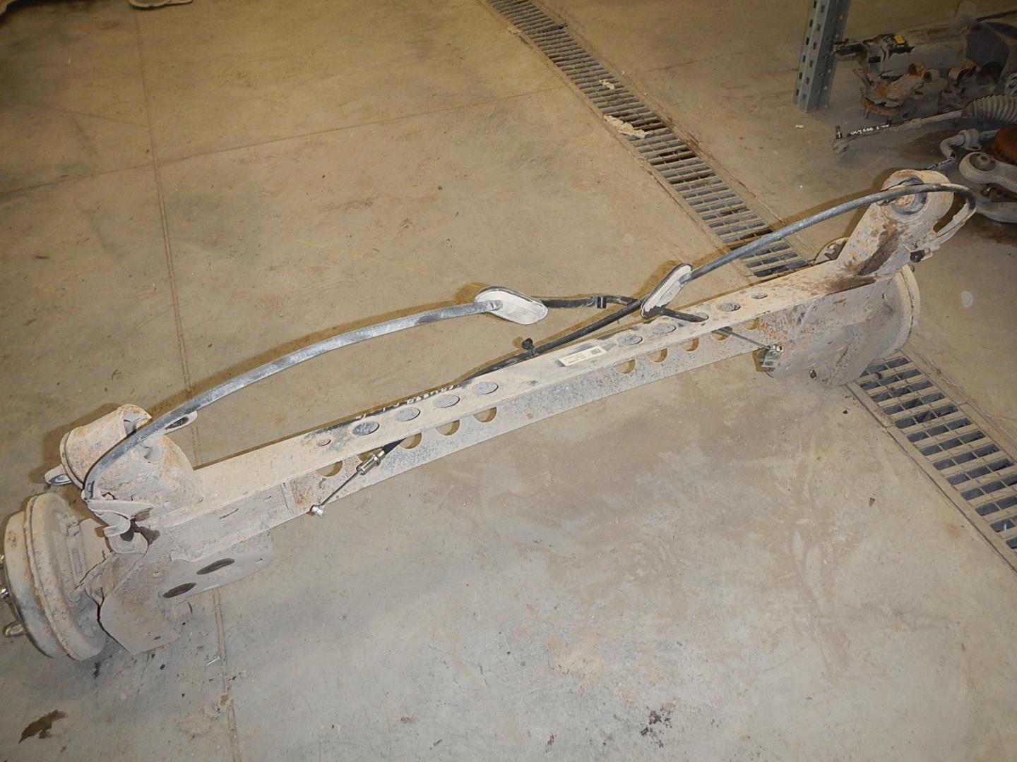 Балка задняя